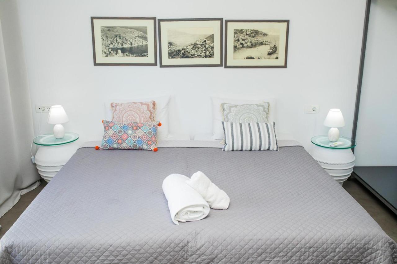 Niriides Aparthotel Sými